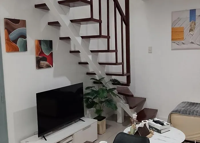 Luxury 2br With Stunning Skyline Views In Bgc