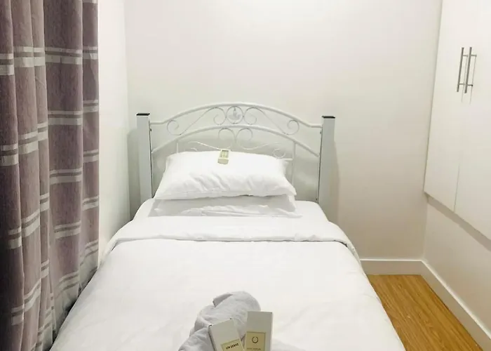 Apartment Luxury 2br With Stunning Skyline Views In Bgc