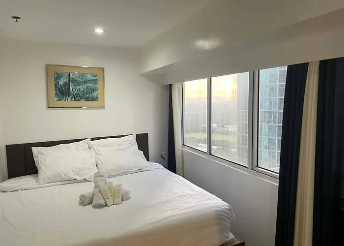 Luxury 2br With Stunning Skyline Views In Bgc Apartment *